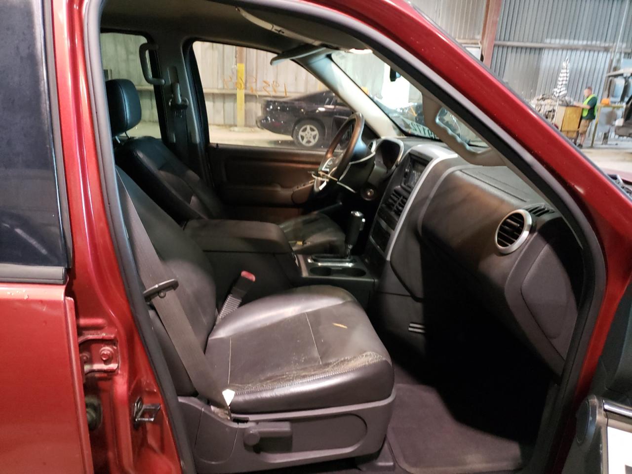 Photo 5 from auction – 2007 MERCURY MOUNTAINEE with VIN 4M2EU37EX7UJ14680