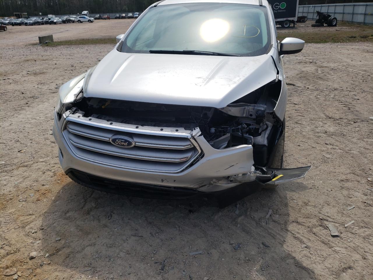 Photo 9 from auction – 2017 FORD ESCAPE SE with VIN 1FMCU0GD0HUC31121