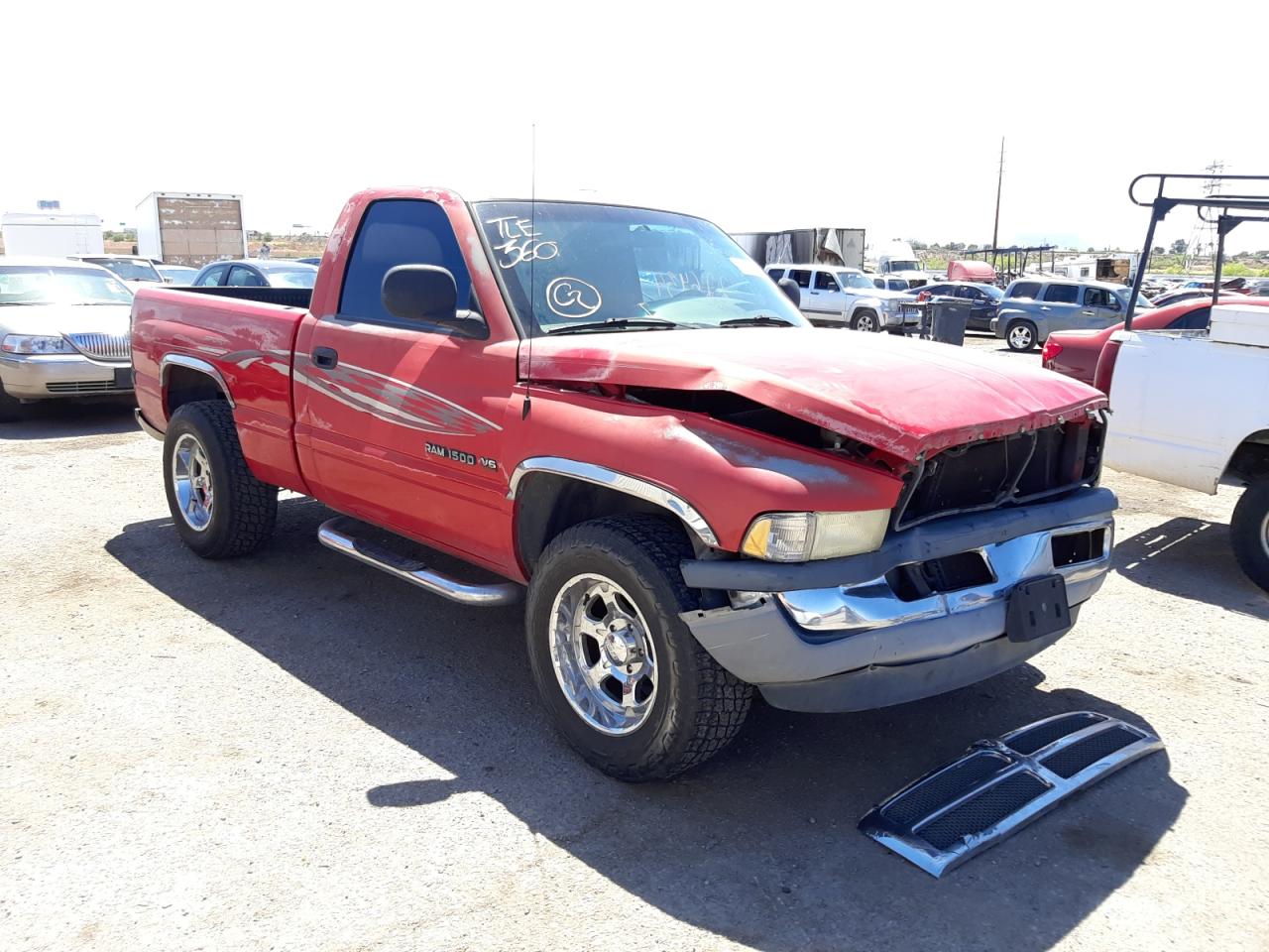 DODGE RAM 1500 2000 with VIN 1B7HC16X3YS576475 - Photo from auction