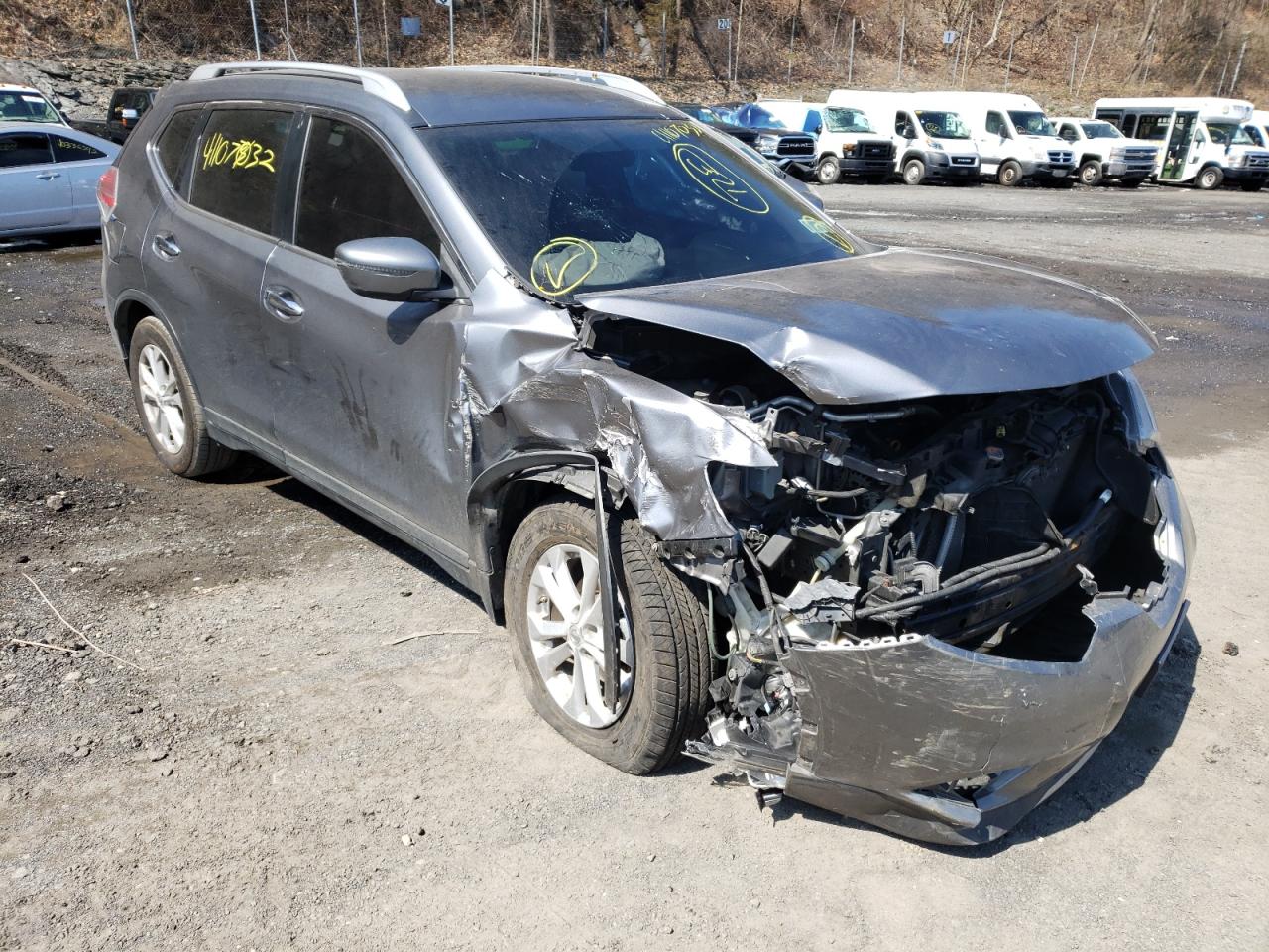 NISSAN ROGUE S 2016 with VIN KNMAT2MV6GP595807 - Photo from auction