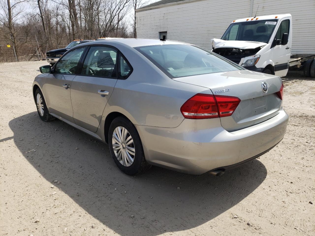 Photo 3 from auction – 2014 VOLKSWAGEN PASSAT S with VIN 1VWAT7A39EC095240