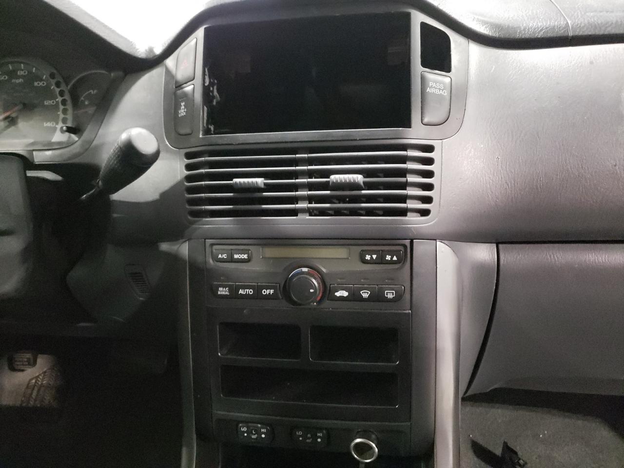 Photo 9 from auction – 2005 HONDA PILOT EXL with VIN 2HKYF18685H525608
