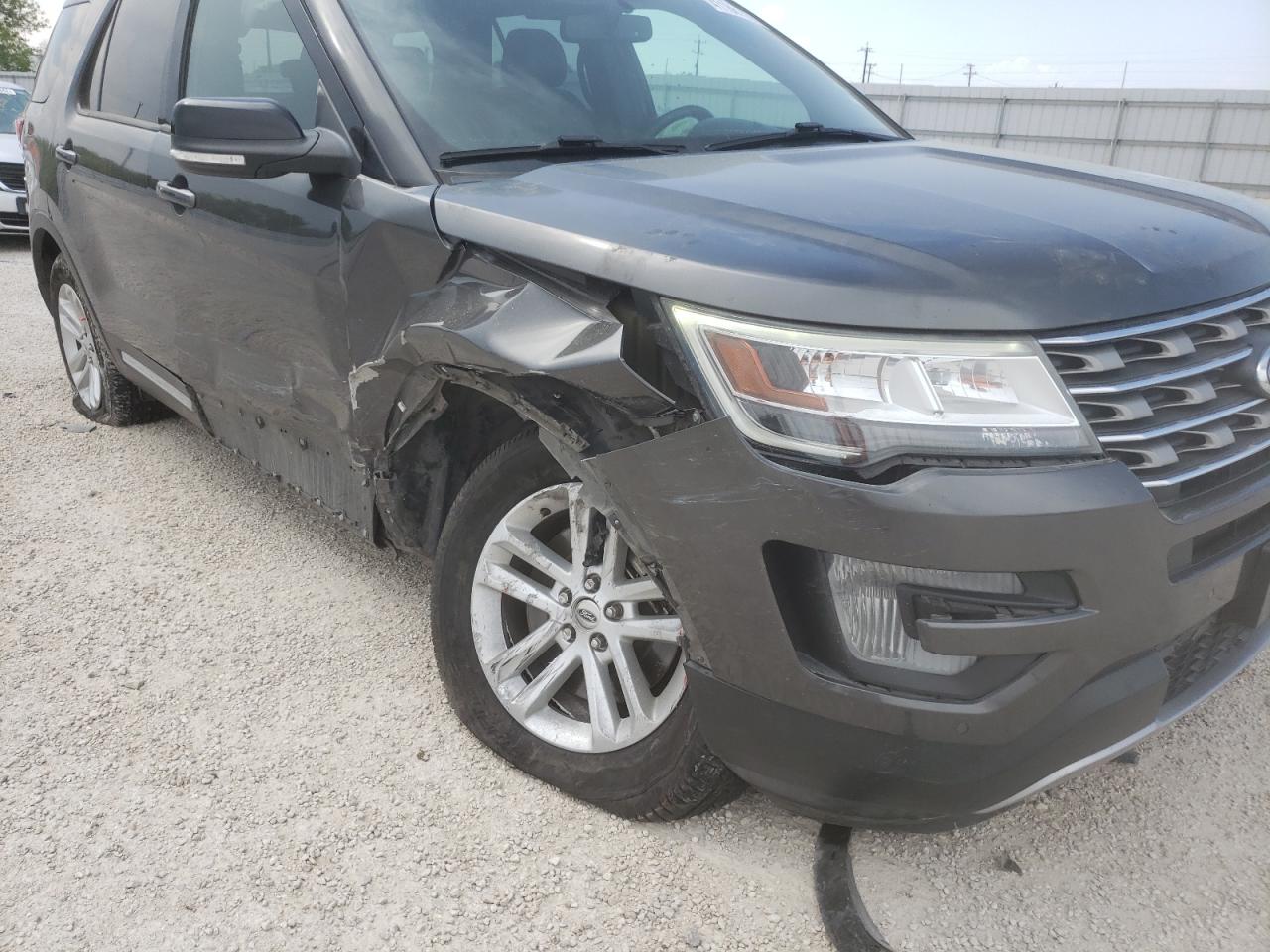 Photo 9 from auction – 2017 FORD EXPLORER X with VIN 1FM5K7D85HGD14217