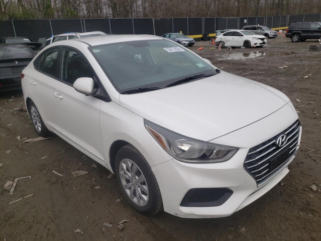 HYUNDAI ACCENT SE 2019 with VIN 3KPC24A3XKE058005 - Photo from auction