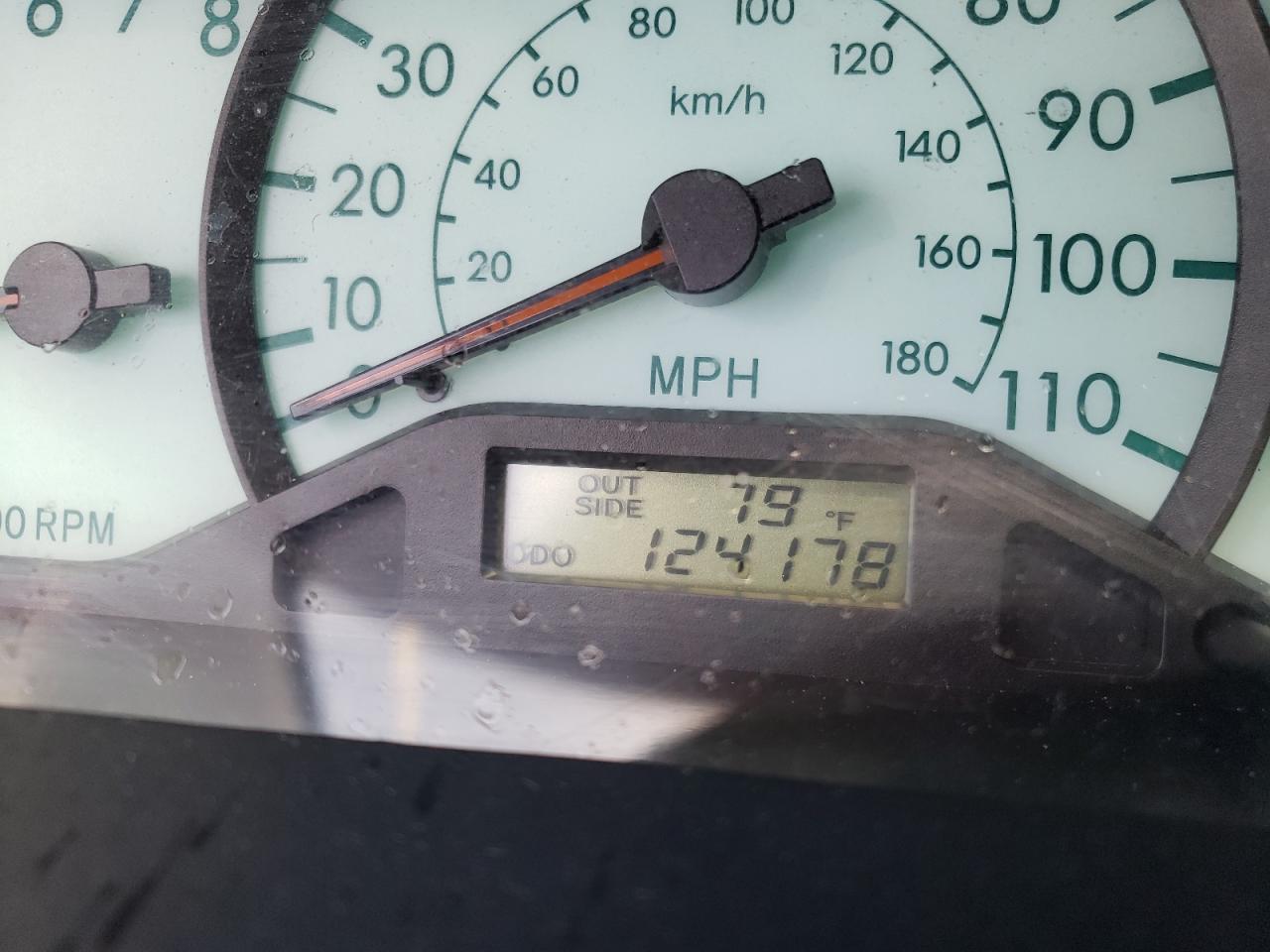 Photo 8 from auction – 2004 TOYOTA COROLLA with VIN 1NXBR32E04Z296964