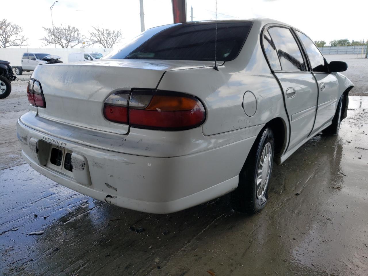 Photo 4 from auction – 2000 CHEVROLET MALIBU with VIN 1G1ND52J5Y6173611