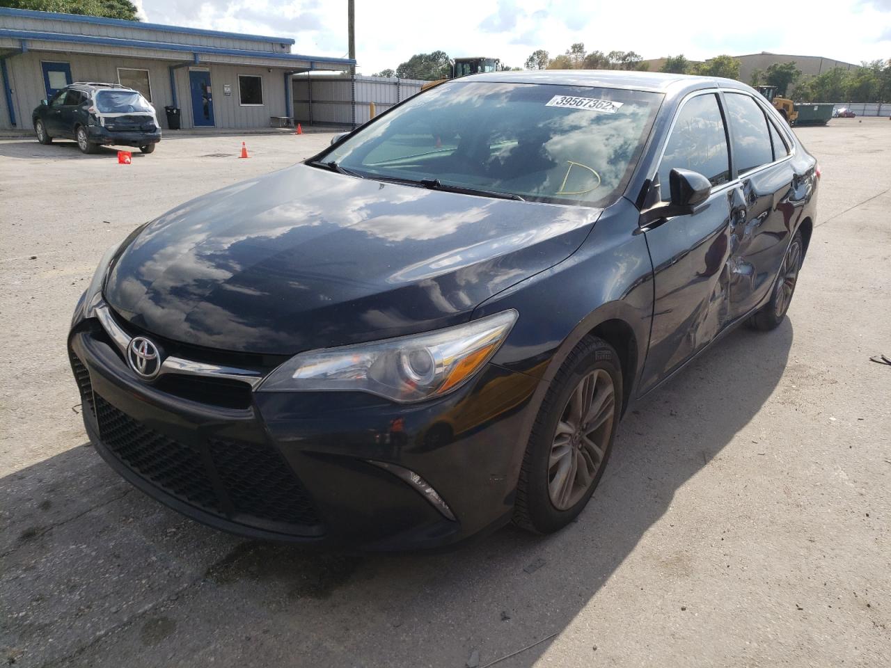 Photo 2 from auction – 2017 TOYOTA CAMRY LE with VIN 4T1BF1FK0HU719416