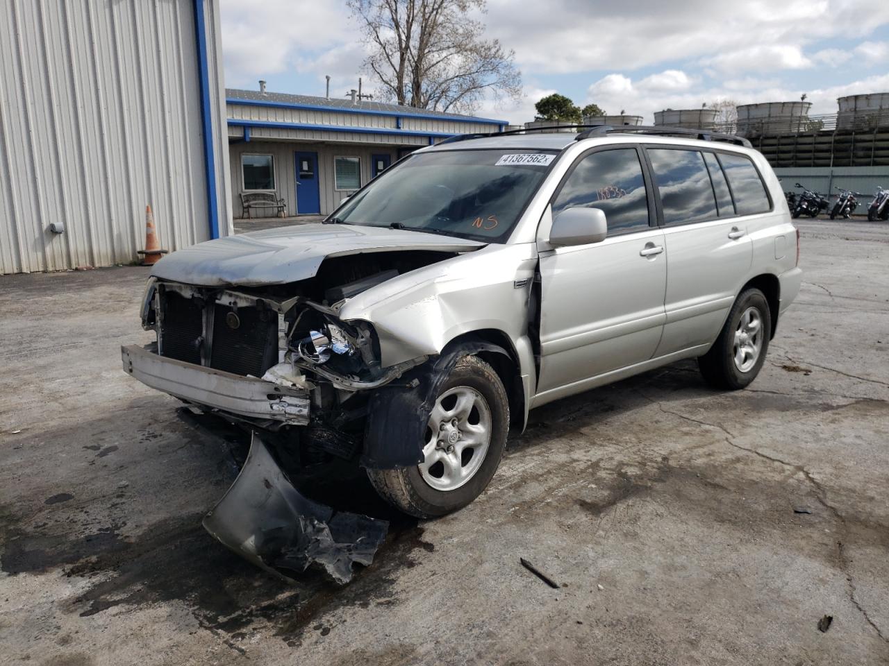 Photo 2 from auction – 2004 TOYOTA HIGHLANDER with VIN JTEDP21A640025762