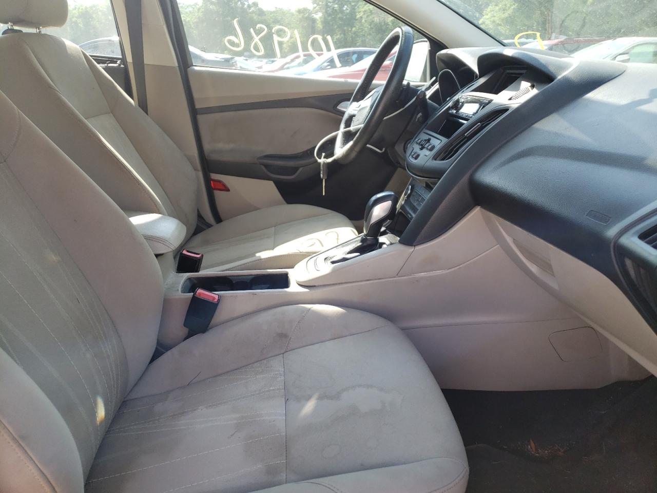 Photo 5 from auction – 2015 FORD FOCUS SE with VIN 1FADP3K20FL215601