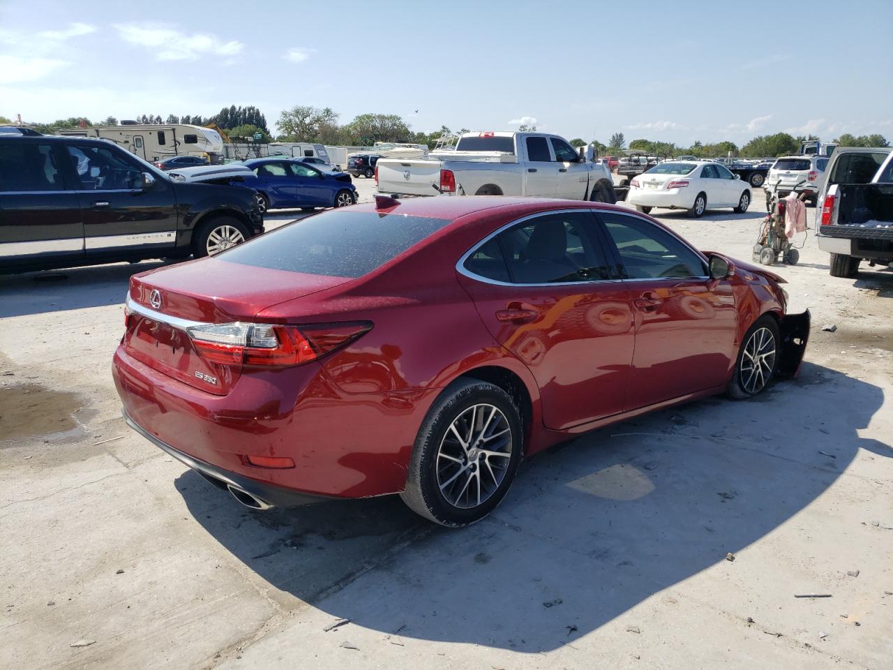Photo 4 from auction – 2016 LEXUS ES 350 with VIN JTHBK1GG4G2213882