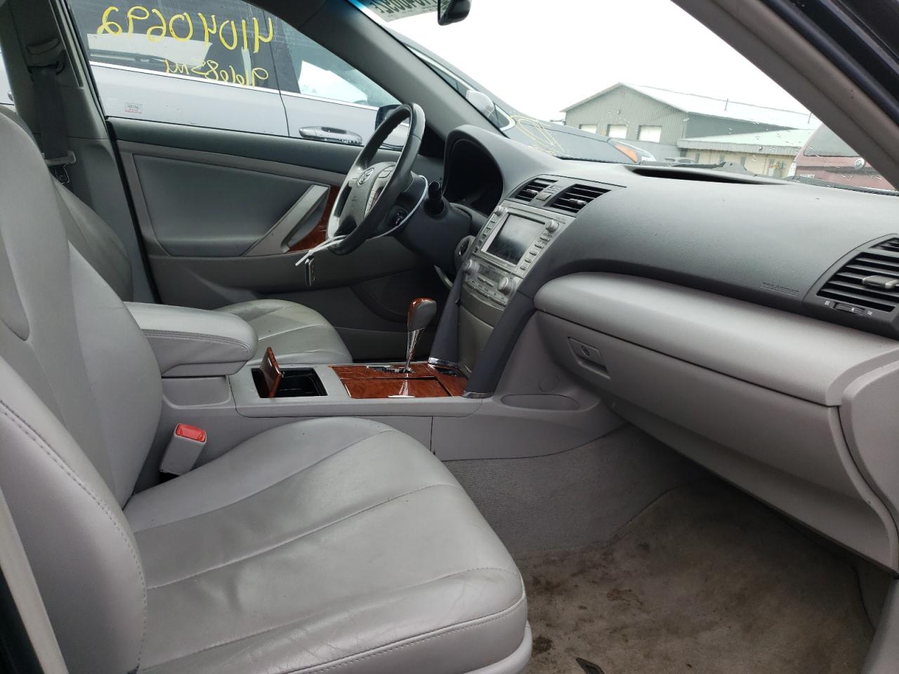 Photo 5 from auction – 2010 TOYOTA CAMRY BASE with VIN 4T4BF3EK8AR012976