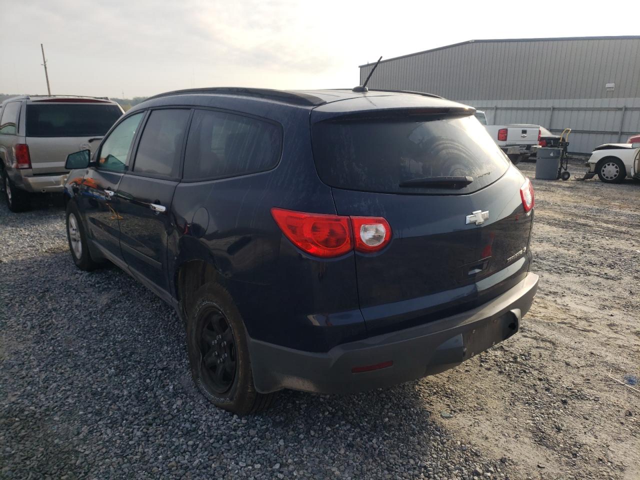 Photo 3 from auction – 2012 CHEVROLET TRAVERSE L with VIN 1GNKRFED4CJ319789
