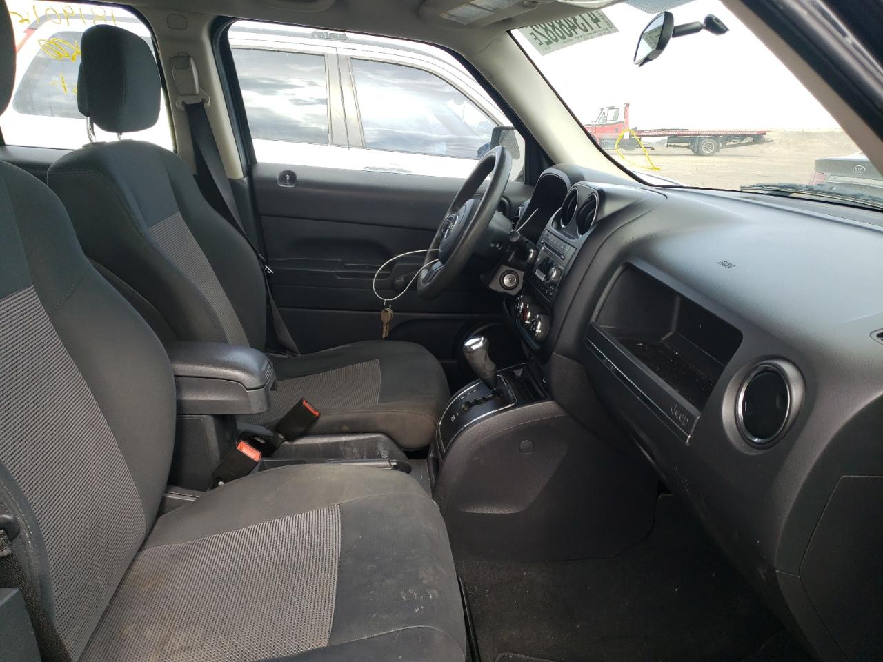 Photo 5 from auction – 2011 JEEP PATRIOT with VIN 1J4NT2GA6BD146562
