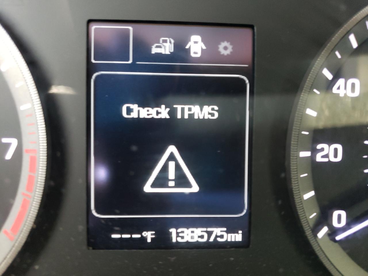 Photo 8 from auction – 2015 HYUNDAI SONATA SE with VIN 5NPE24AF3FH229035