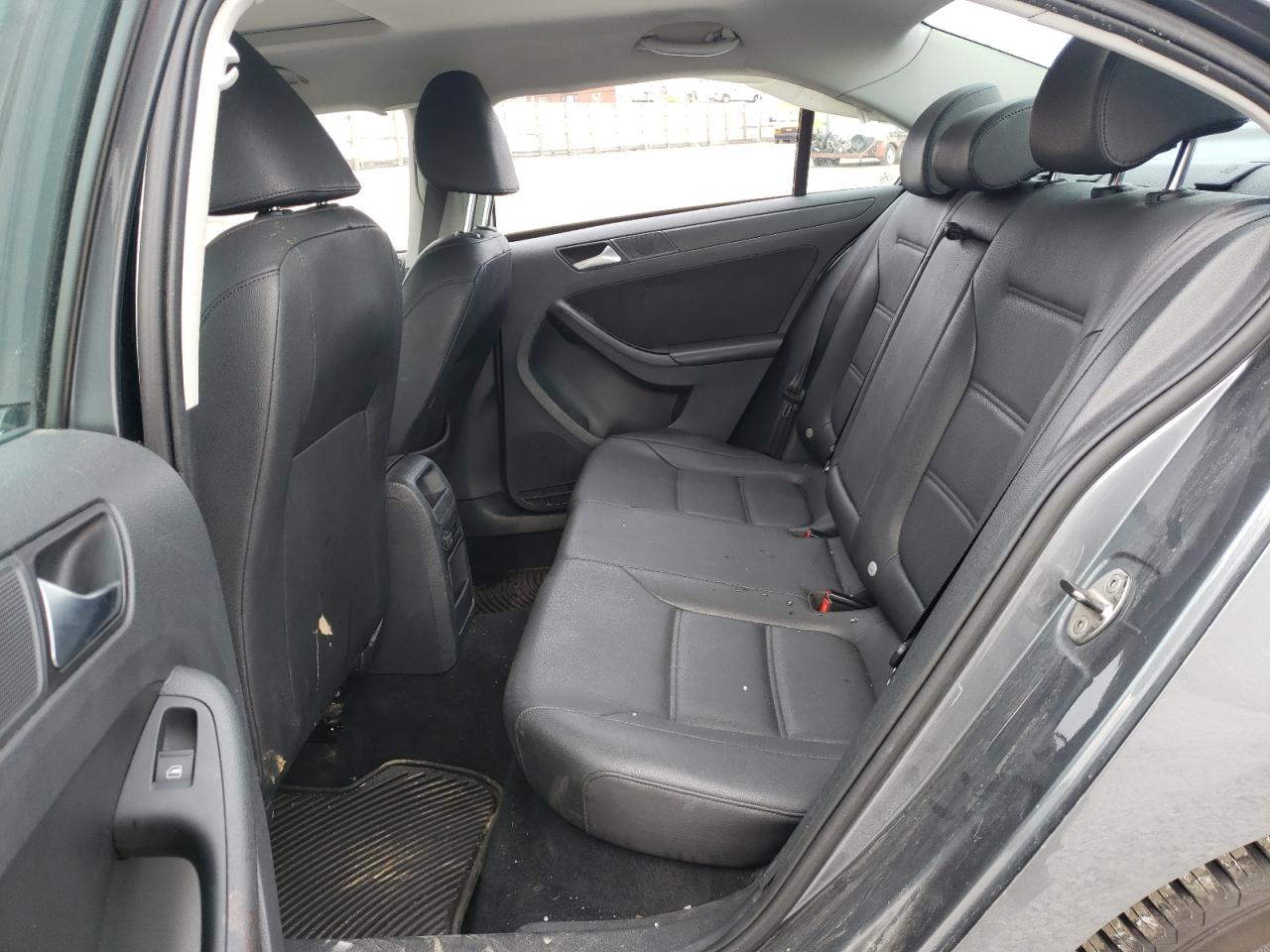 Photo 6 from auction – 2012 VOLKSWAGEN JETTA SE with VIN 3VWDP7AJ2CM403747