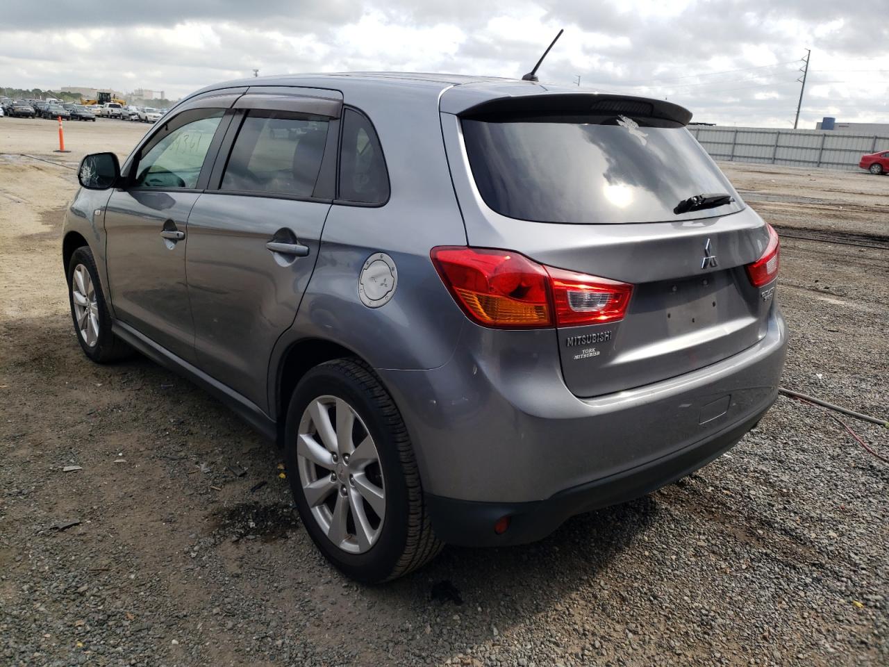 Photo 3 from auction – 2015 MITSUBISHI OUTLANDER with VIN 4A4AP3AUXFE014284