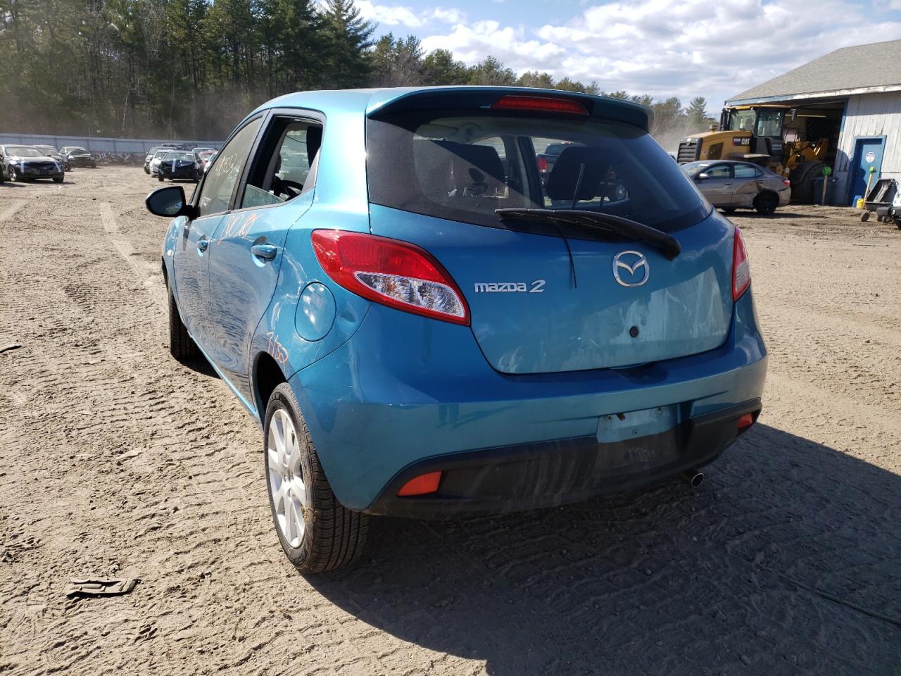 Photo 3 from auction – 2012 MAZDA MAZDA2 with VIN JM1DE1LY6C0148314