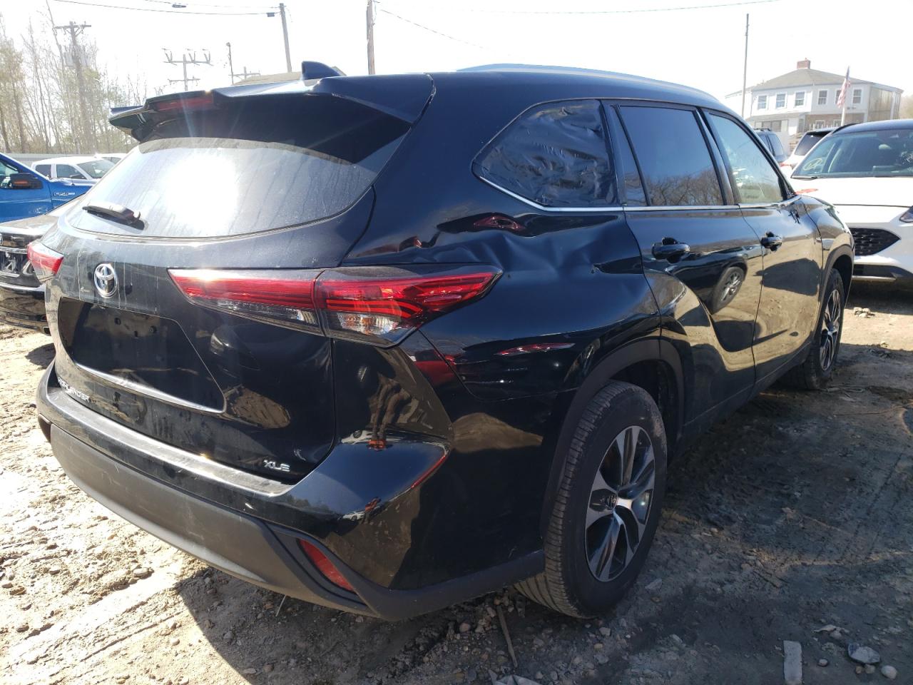 Photo 4 from auction – 2021 TOYOTA HIGHLANDER with VIN 5TDGZRAH7MS040558