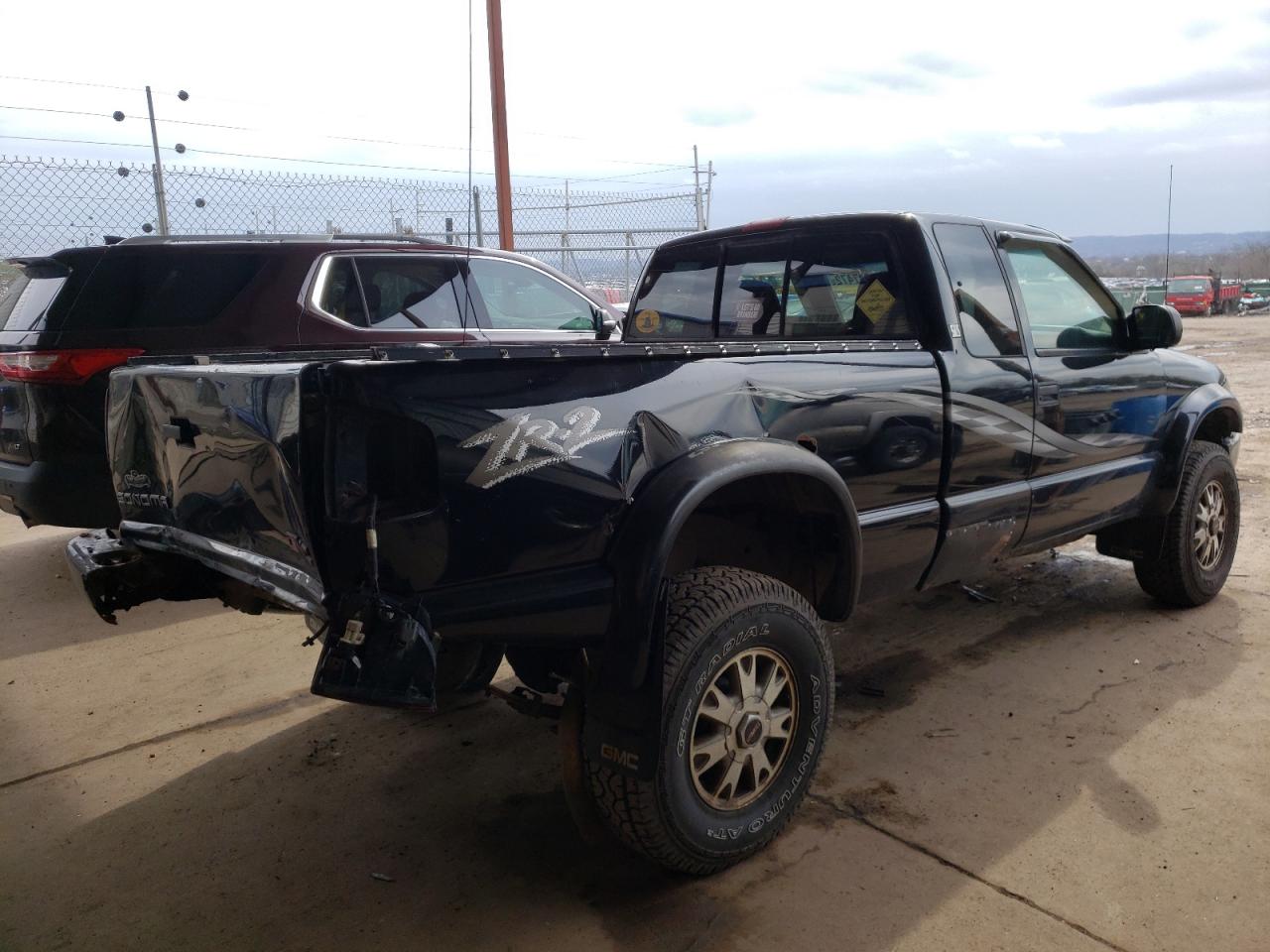 Photo 4 from auction – 2002 GMC SONOMA with VIN 1GTCT19W128154948