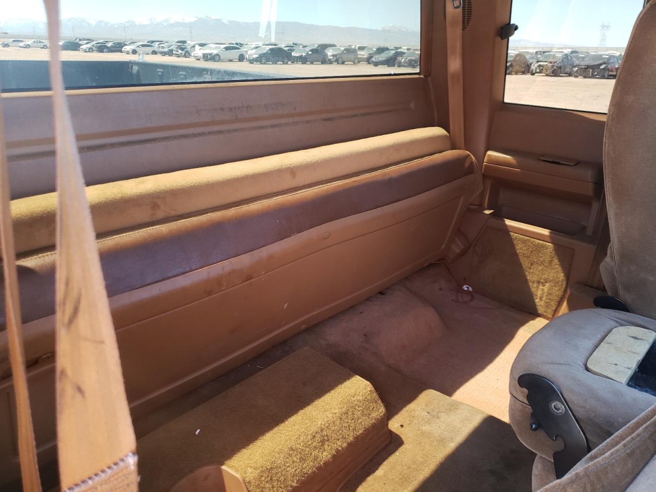 Photo 6 from auction – 1990 CHEVROLET GMT-400 C1 with VIN 2GCEC19K2L1262019