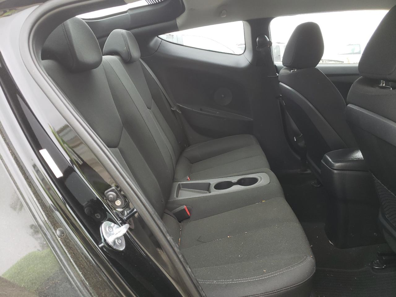 Photo 6 from auction – 2012 HYUNDAI VELOSTER with VIN KMHTC6ADXCU035937
