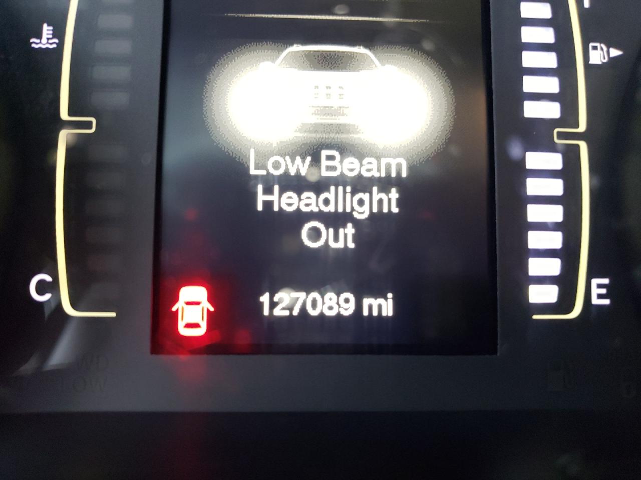 Photo 8 from auction – 2015 JEEP CHEROKEE L with VIN 1C4PJLCB6FW747215