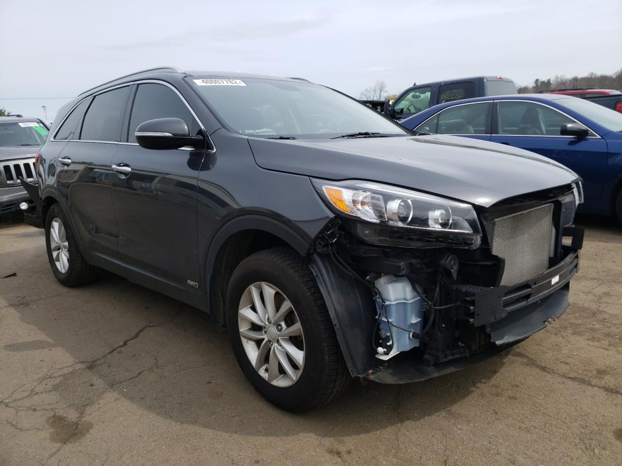 KIA SORENTO LX 2018 with VIN 5XYPGDA38JG426606 - Photo from auction