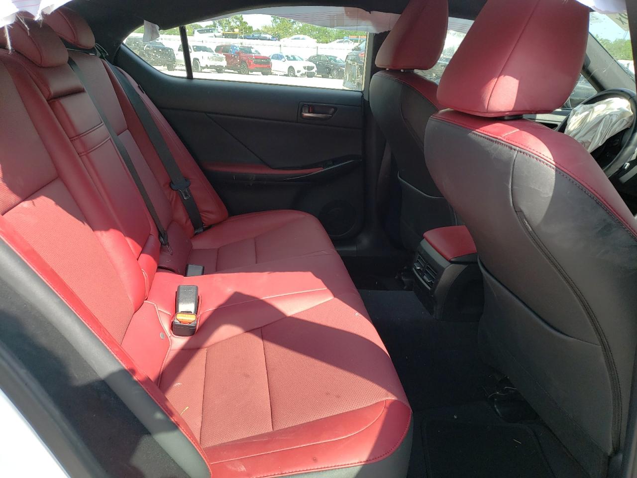 Photo 6 from auction – 2021 LEXUS IS 300 with VIN JTHAA1D27M5114409