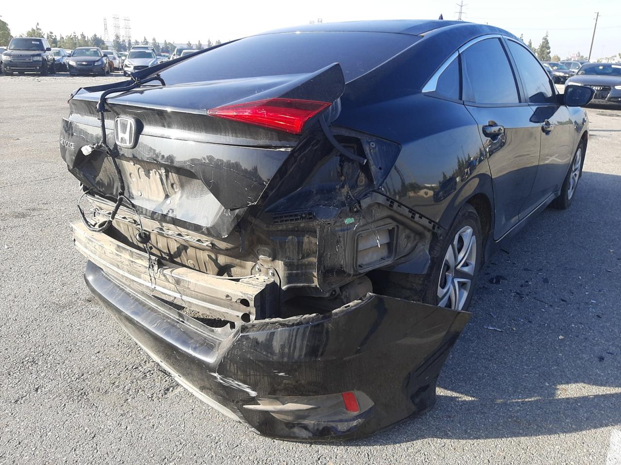 Photo 4 from auction – 2017 HONDA CIVIC LX with VIN 2HGFC2F50HH519168