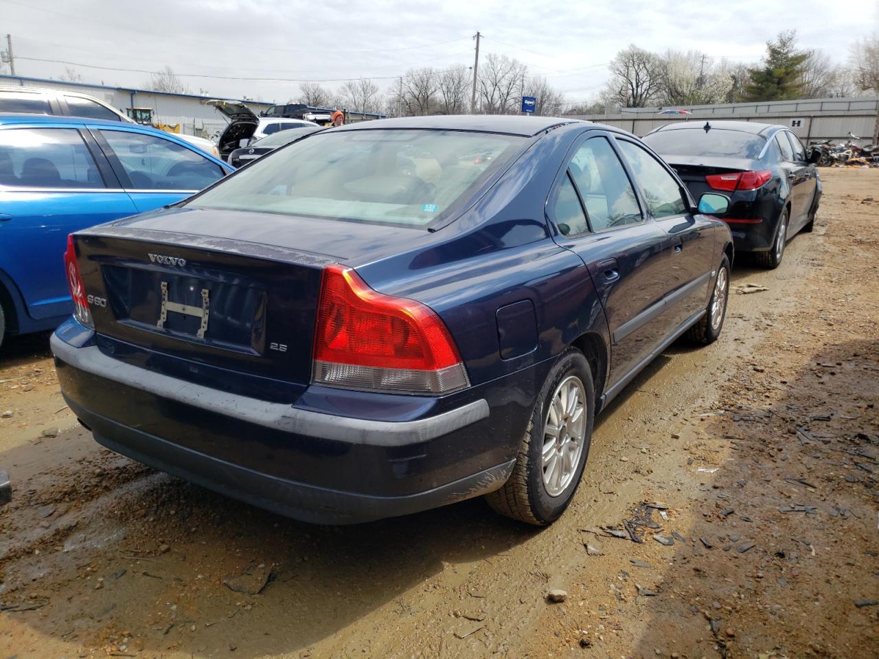 Photo 4 from auction – 2004 VOLVO S60 with VIN YV1RS61T442378470