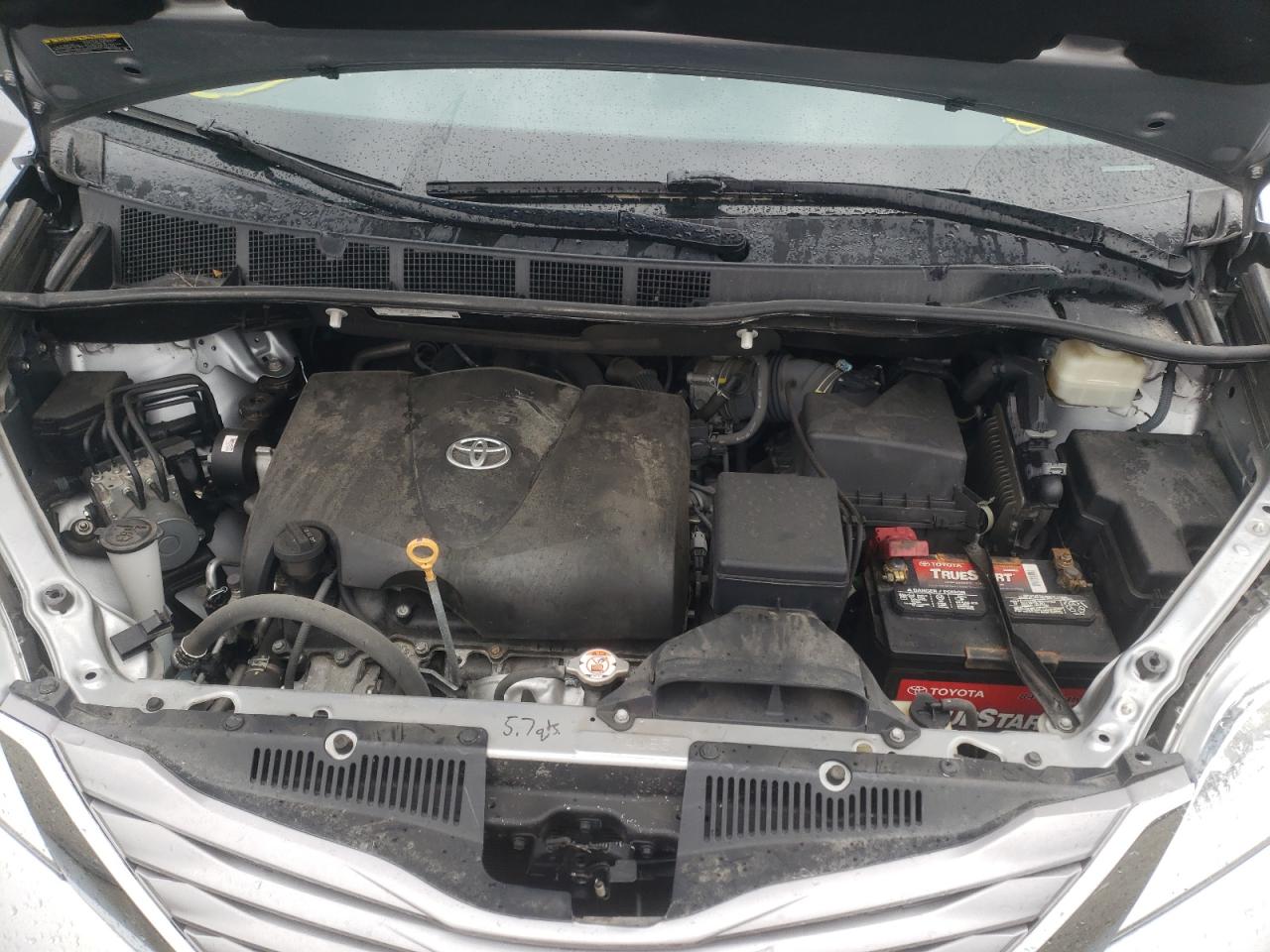 Photo 7 from auction – 2017 TOYOTA SIENNA XLE with VIN 5TDYZ3DC4HS805636