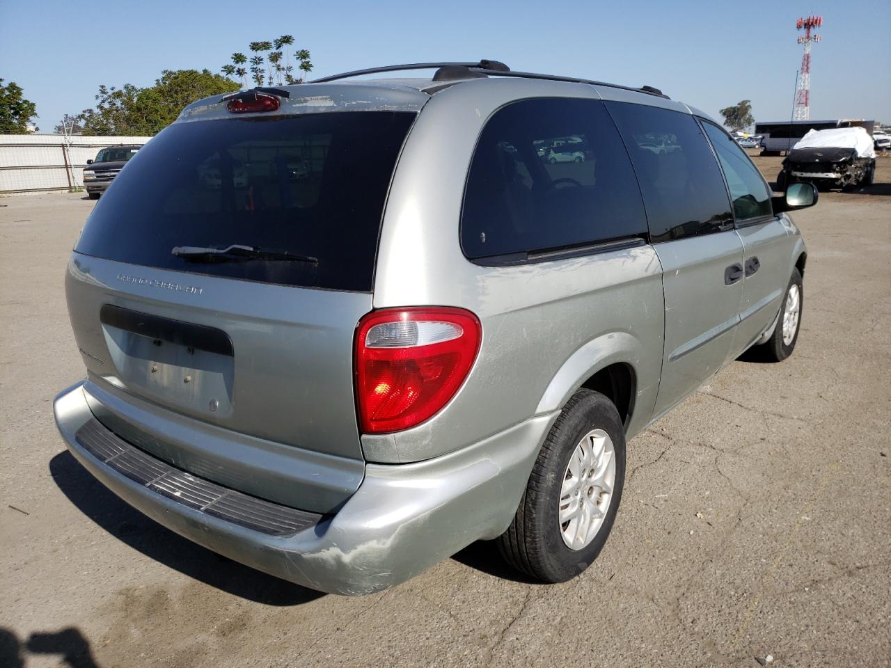 Photo 4 from auction – 2004 DODGE GRAND CARA with VIN 1D4GP24R24B563045