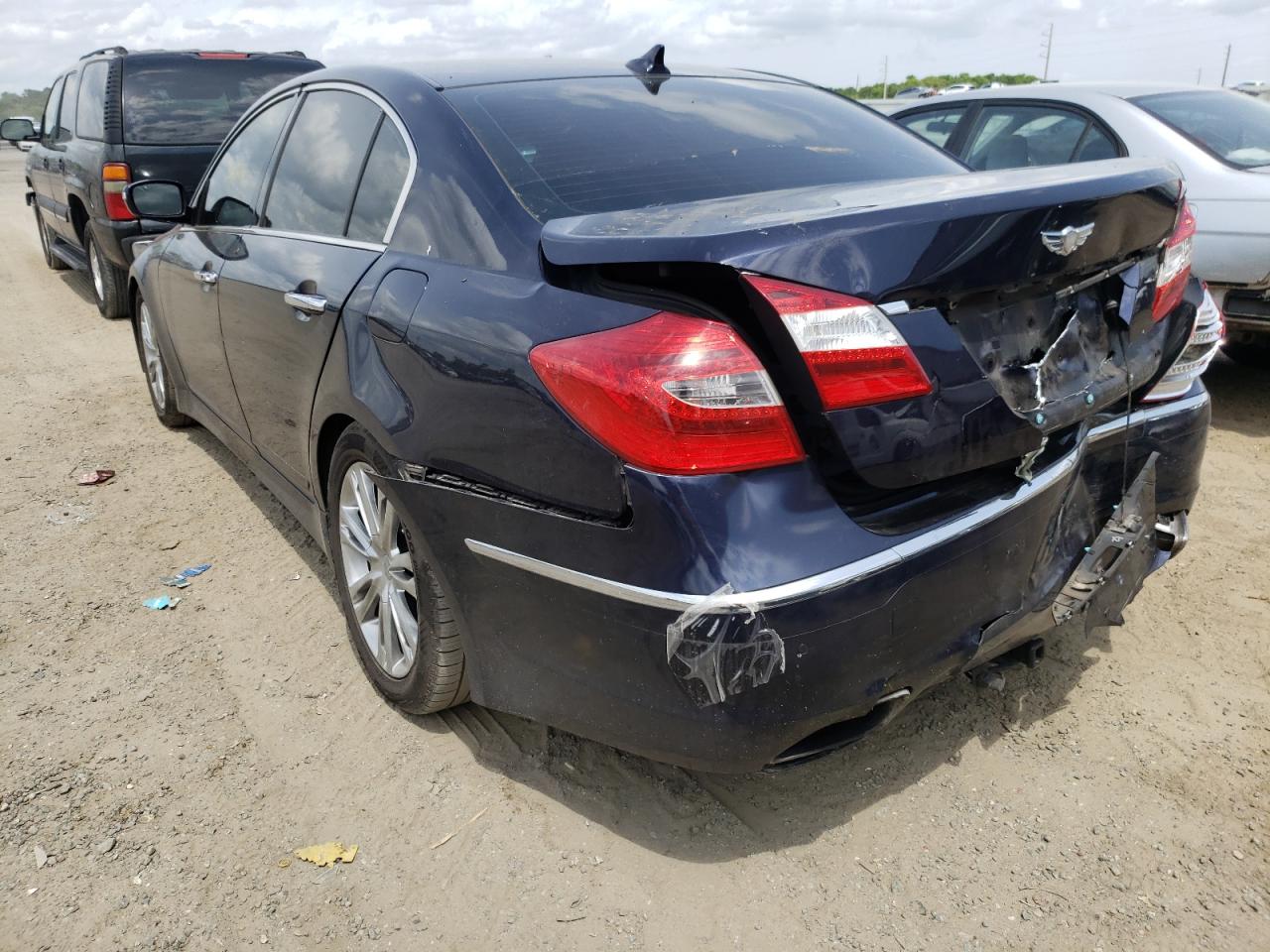 Photo 3 from auction – 2012 HYUNDAI GENESIS 3. with VIN KMHGC4DD4CU152575