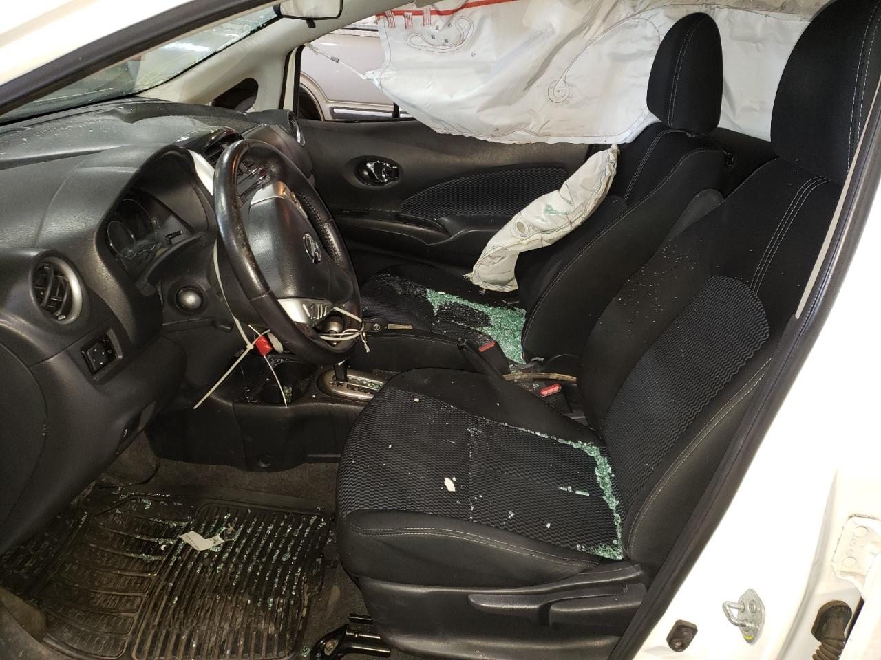 Photo 5 from auction – 2016 NISSAN VERSA NOTE with VIN 3N1CE2CP3GL357580