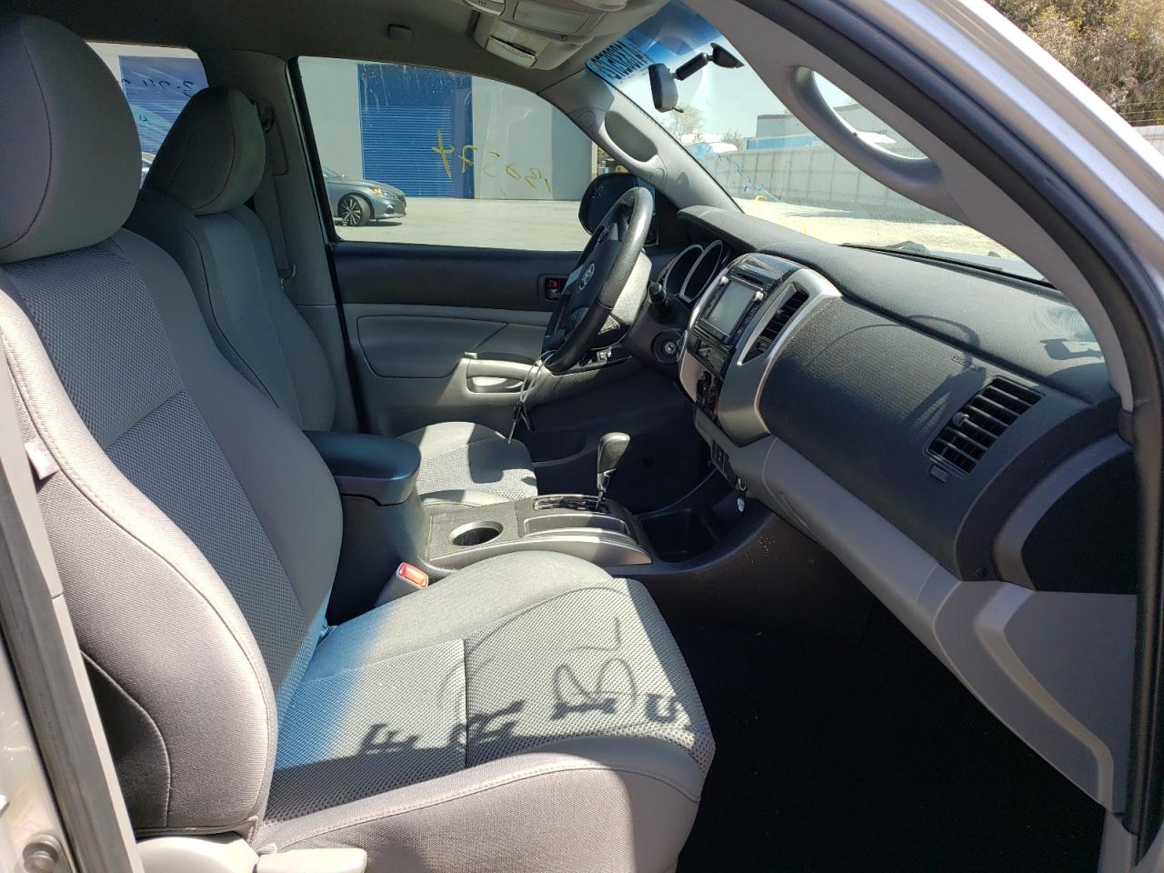 Photo 5 from auction – 2014 TOYOTA TACOMA DOU with VIN 5TFLU4EN3EX096055