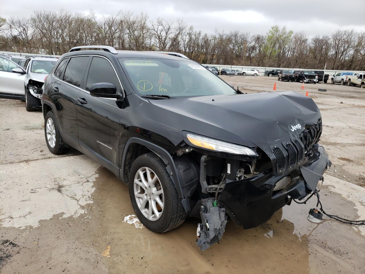 JEEP CHEROKEE L 2017 with VIN 1C4PJLCB5HW586388 - Photo from auction
