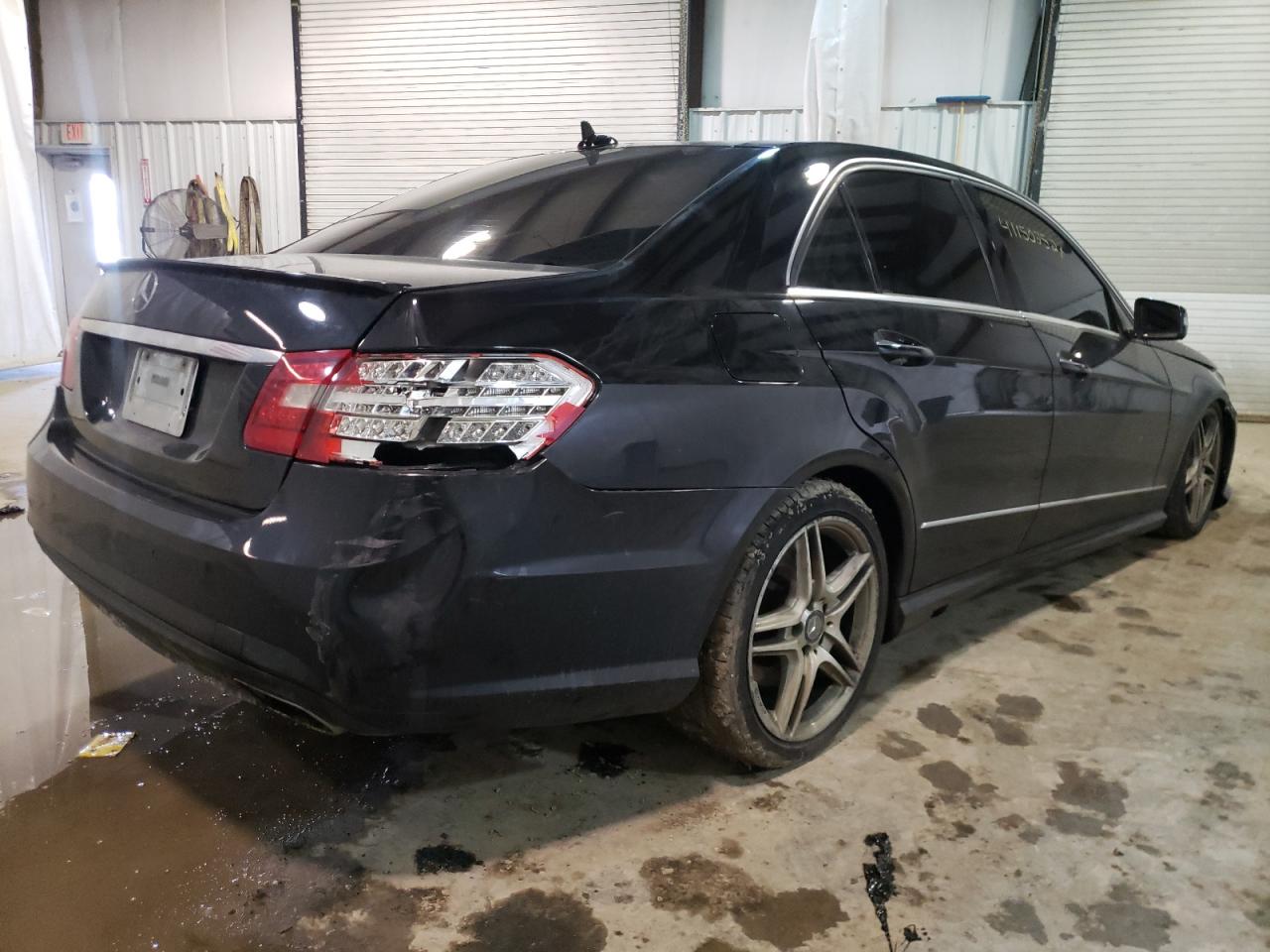 Photo 4 from auction – 2011 MERCEDES-BENZ E 550 4MAT with VIN WDDHF9AB2BA413448