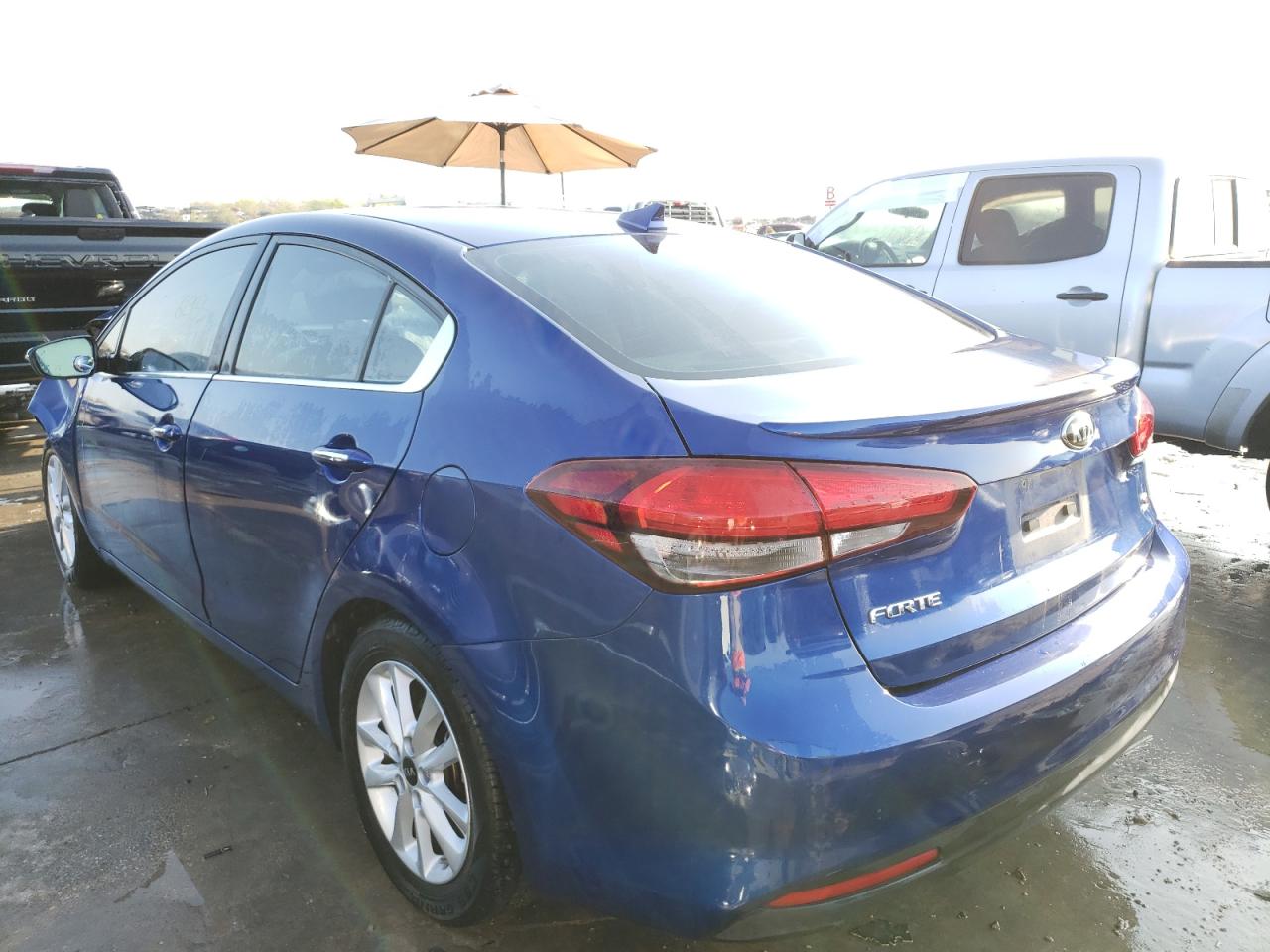 Photo 3 from auction – 2017 KIA FORTE LX with VIN 3KPFL4A79HE023686