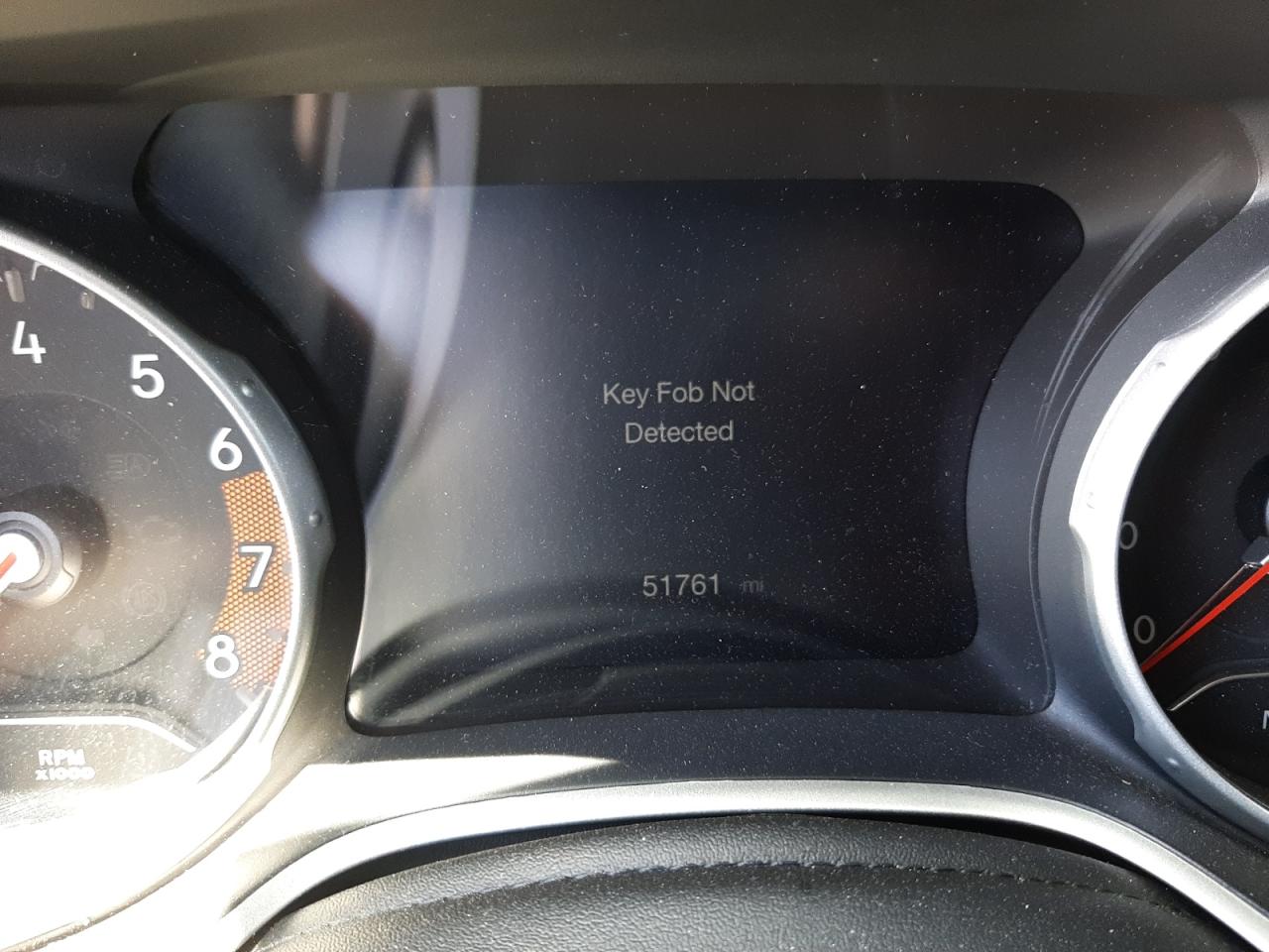 Photo 8 from auction – 2018 JEEP COMPASS LA with VIN 3C4NJCBB5JT211234