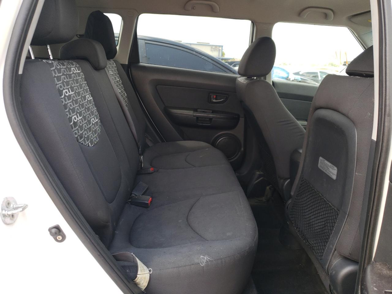 Photo 6 from auction – 2011 KIA SOUL + with VIN KNDJT2A23B7711127