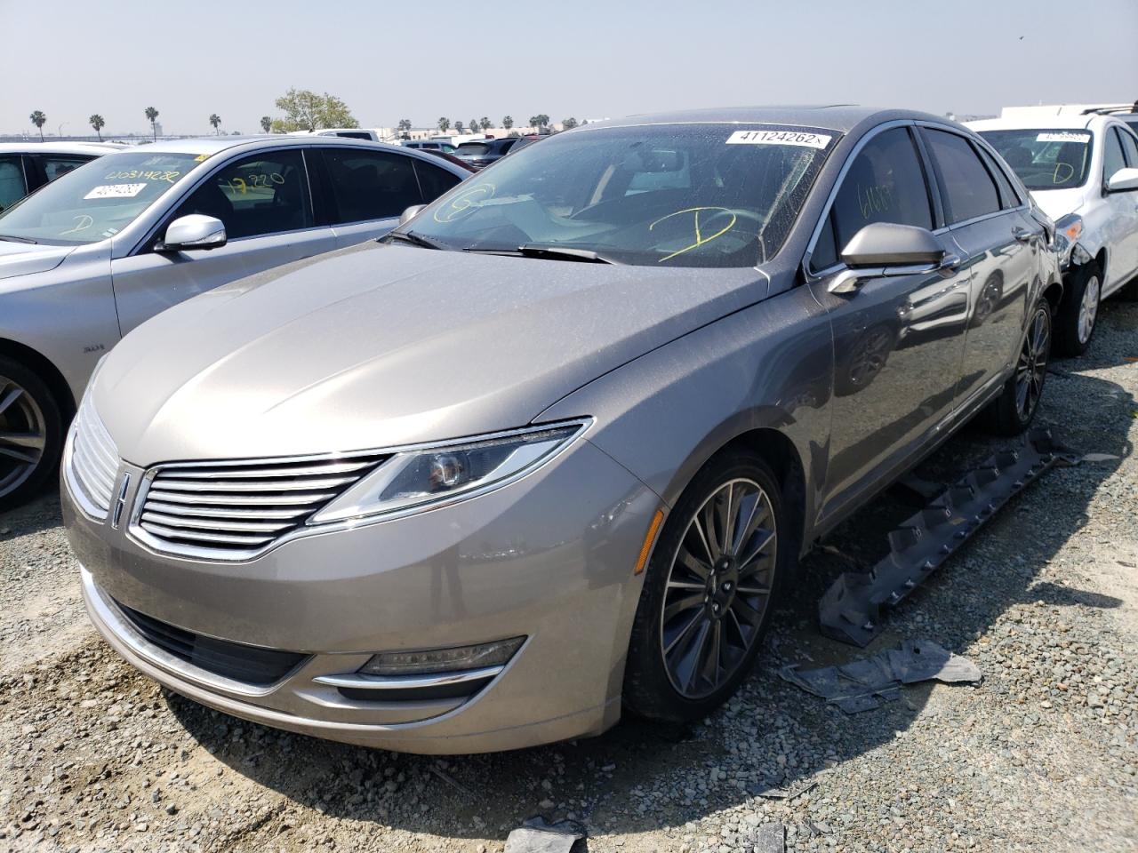 Photo 2 from auction – 2016 LINCOLN MKZ with VIN 3LN6L2J91GR601689