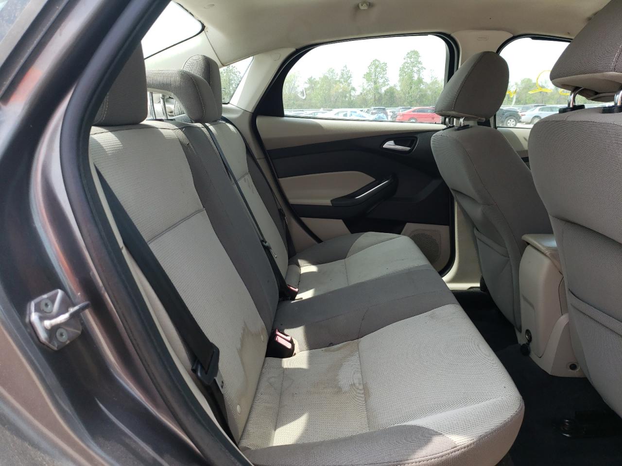 Photo 6 from auction – 2013 FORD FOCUS SE with VIN 1FADP3F21DL363859
