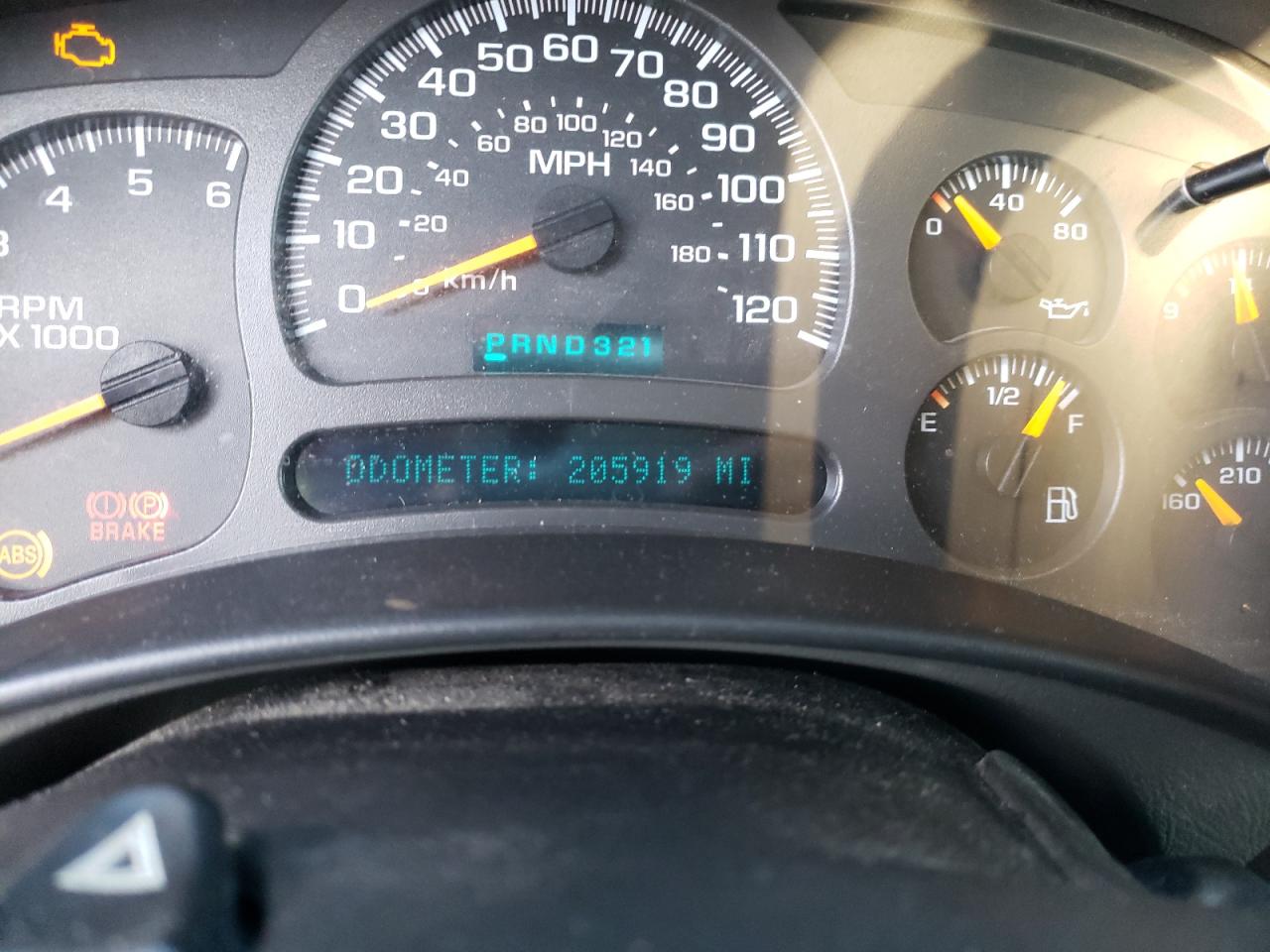 Photo 8 from auction – 2004 GMC SIERRA K25 with VIN 1GTHK29U34E371676