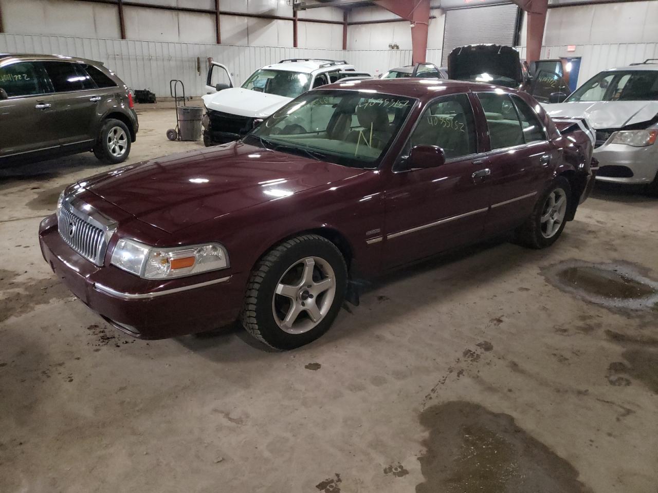 Photo 2 from auction – 2011 MERCURY GRAND MARQ with VIN 2MEBM7FV3BX602371
