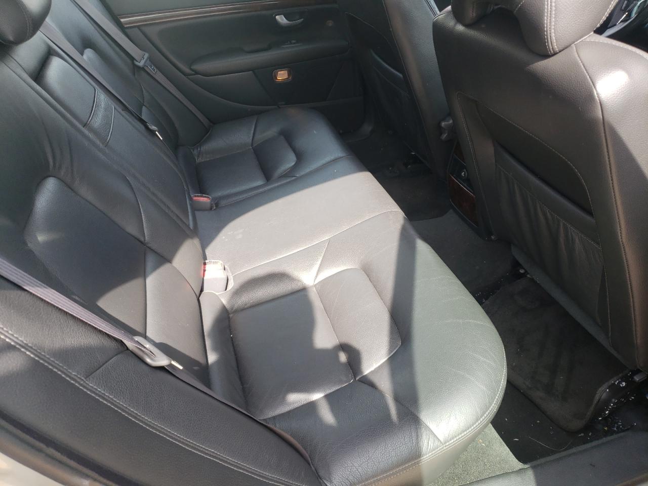 Photo 6 from auction – 2004 VOLVO S80 with VIN YV1TS92D241335797