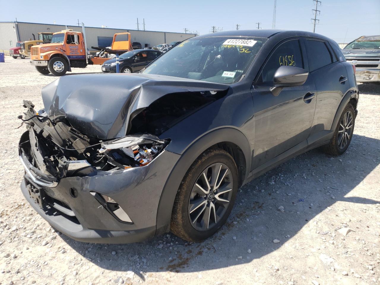 Photo 2 from auction – 2017 MAZDA CX-3 TOURI with VIN JM1DKFC72H0146273