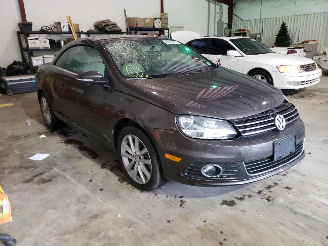 VOLKSWAGEN EOS KOMFOR 2015 with VIN WVWBW8AH3FV001861 - Photo from auction