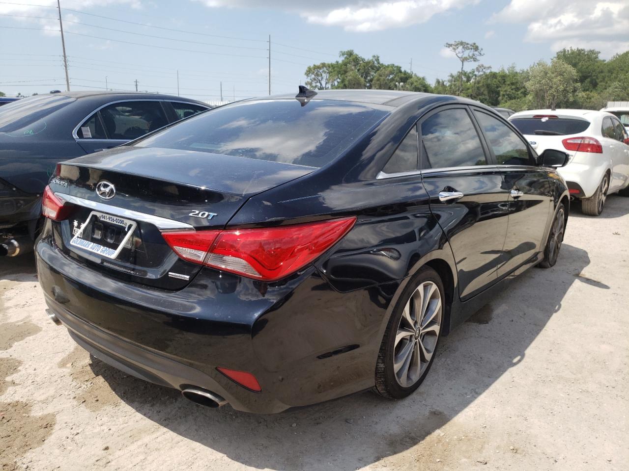 Photo 4 from auction – 2014 HYUNDAI SONATA SE with VIN 5NPEC4AB7EH832837