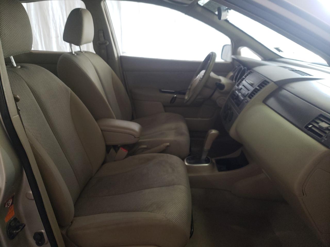 Photo 5 from auction – 2007 NISSAN VERSA S with VIN 3N1BC11E37L414759