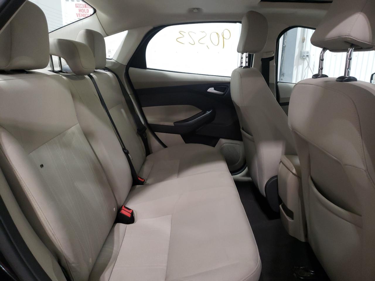 Photo 6 from auction – 2015 FORD FOCUS SE with VIN 1FADP3F24FL206961